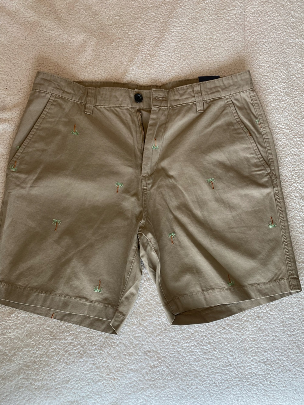 NWT Crown & Ivy Khaki Palm Tree Embroidered Chino Shorts Men’s Size 33